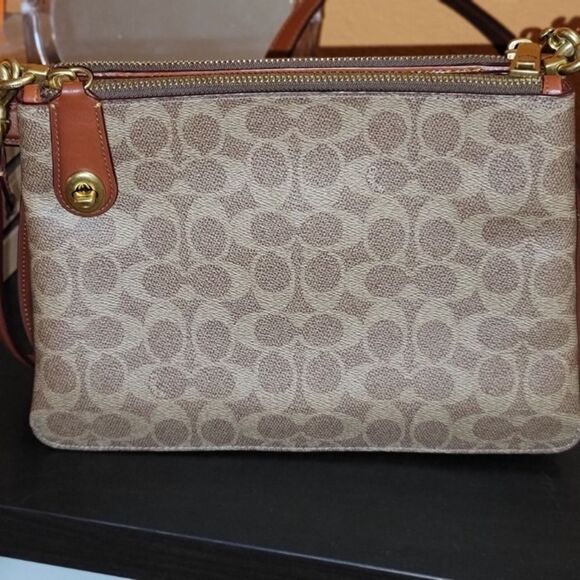 Coach Signature Brown and Red Handbag - Picture 2 of 12